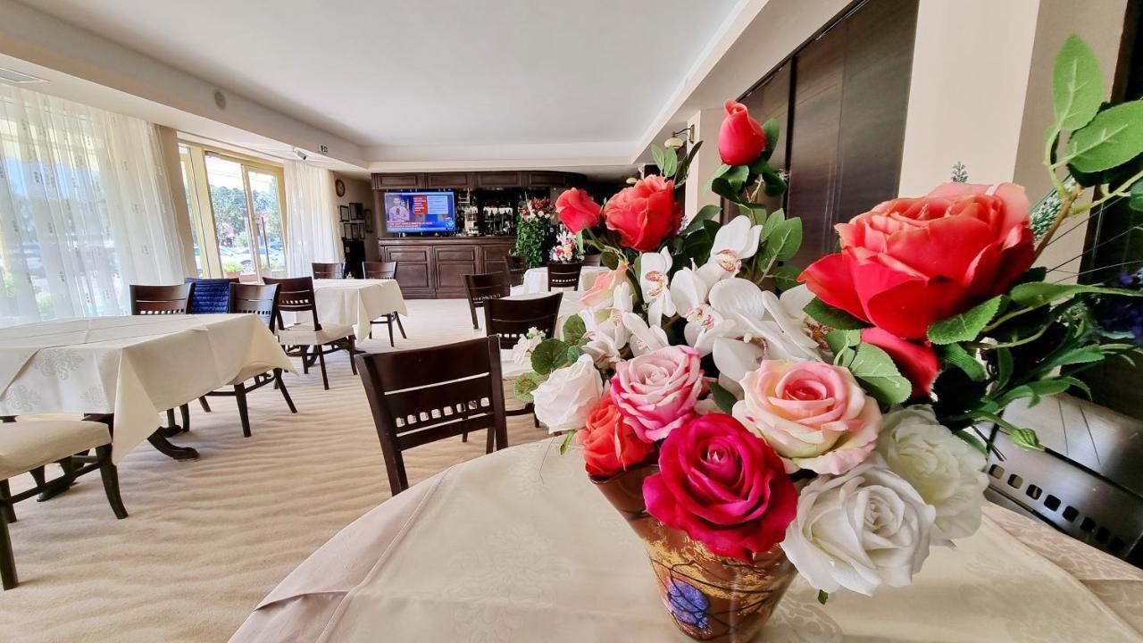 Hotel Condor Mamaia Ngoại thất bức ảnh