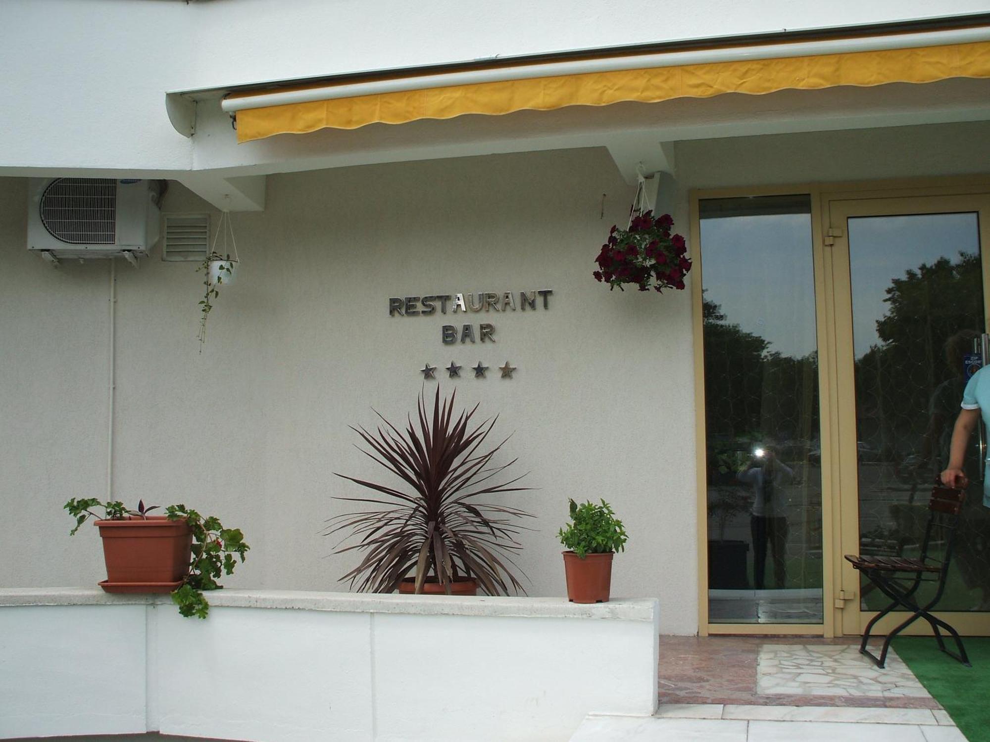 Hotel Condor Mamaia Ngoại thất bức ảnh